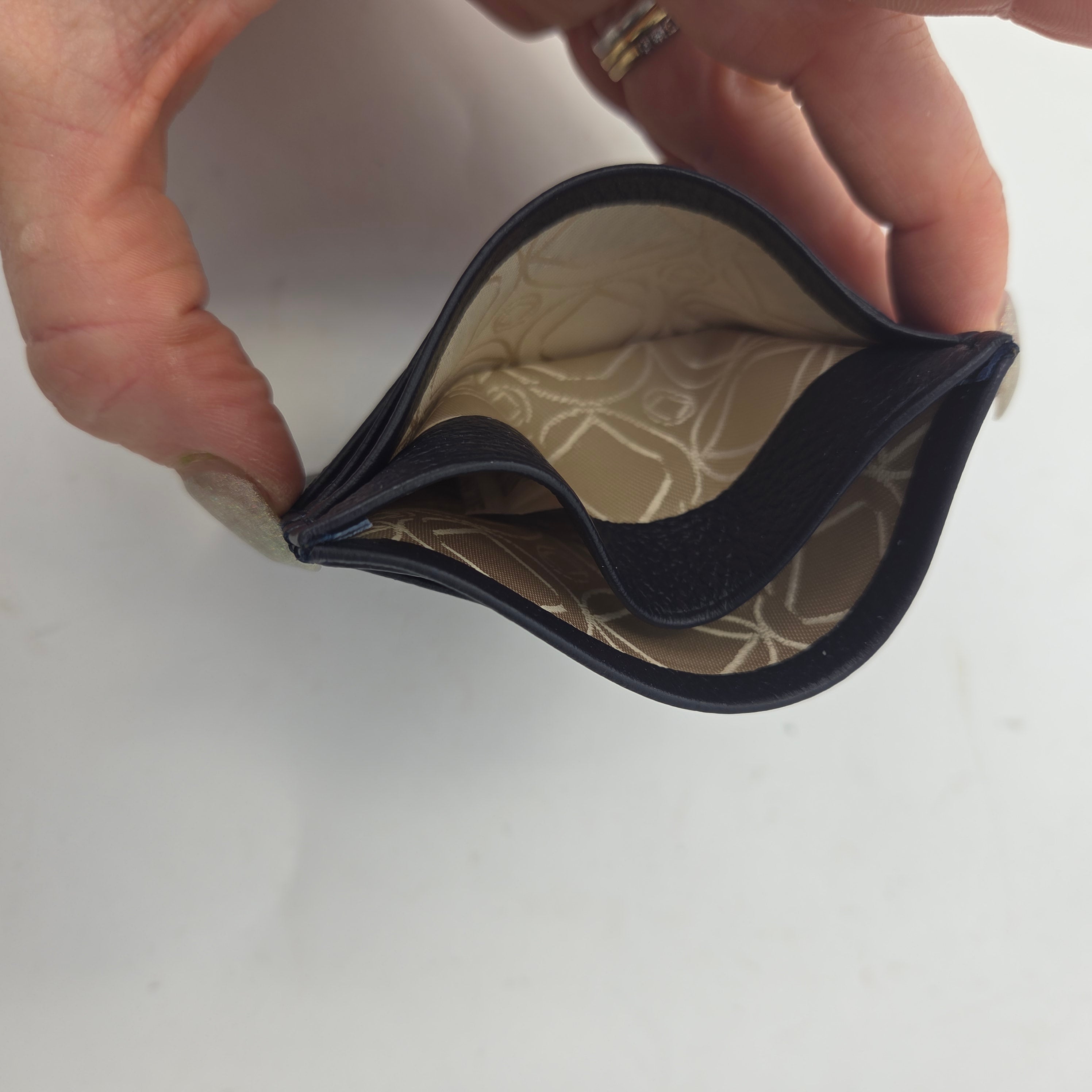 LOT38 CARD HOLDER